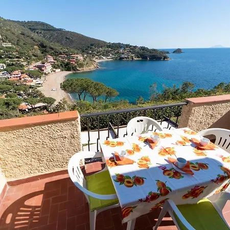 Apartment Punta Amare